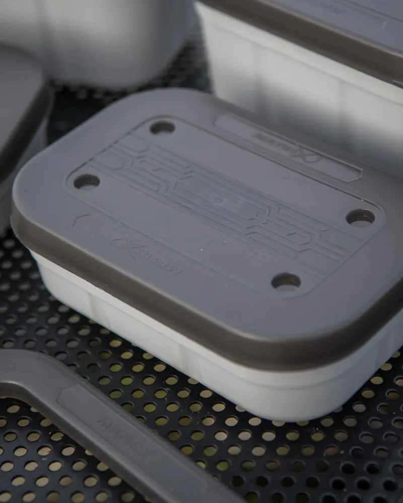 Air Lock Bait Tub-7