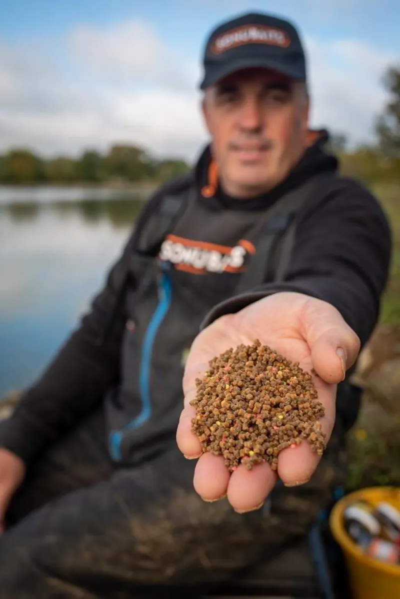BLOODWORM FISHMEAL FEED - 4MM 900gr-1