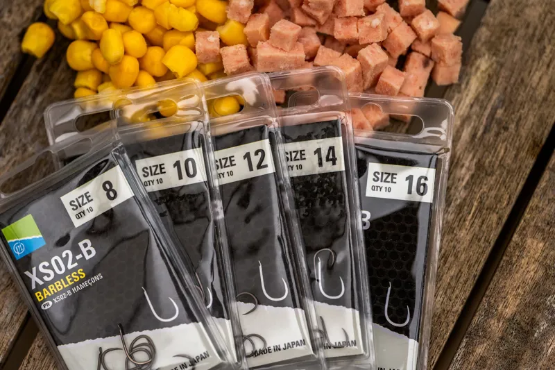 XS02-B Hooks-2